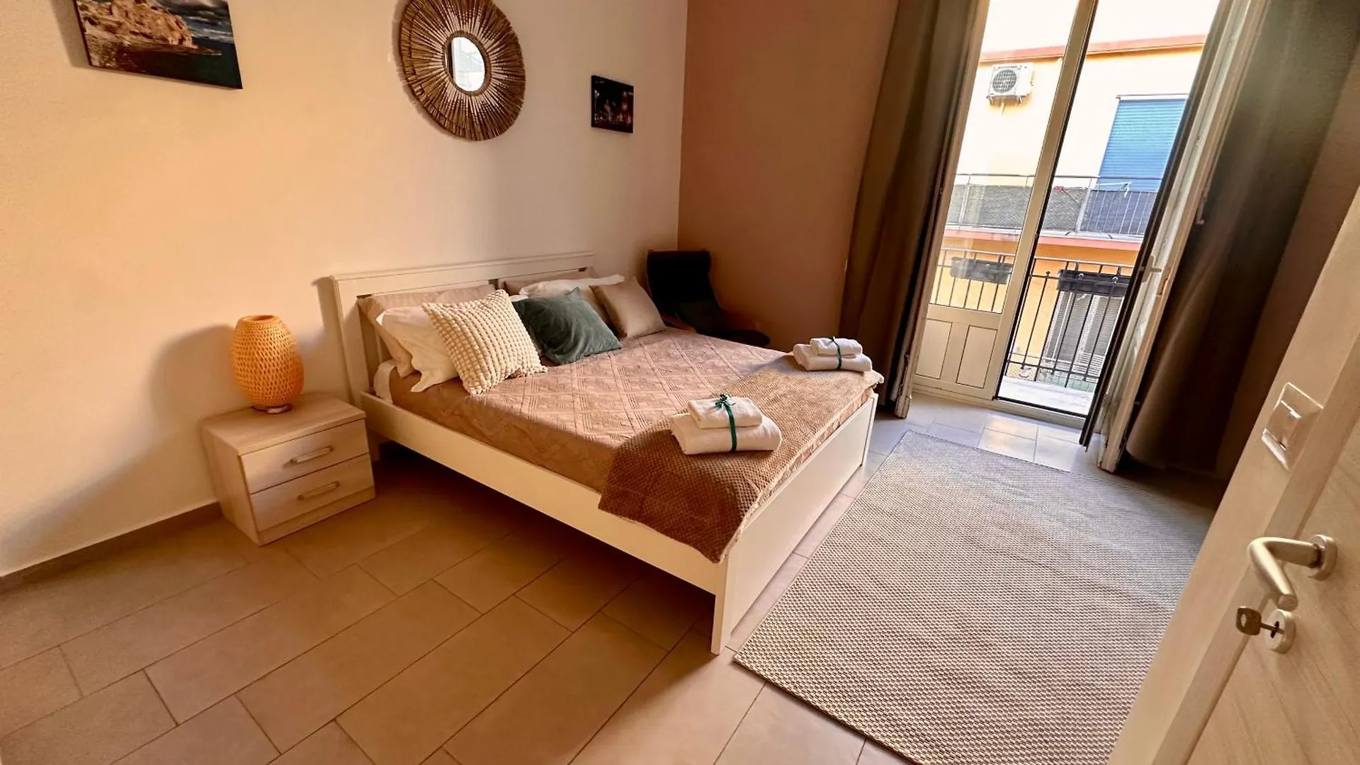 Amuni Home Catánia 0*,  Italië